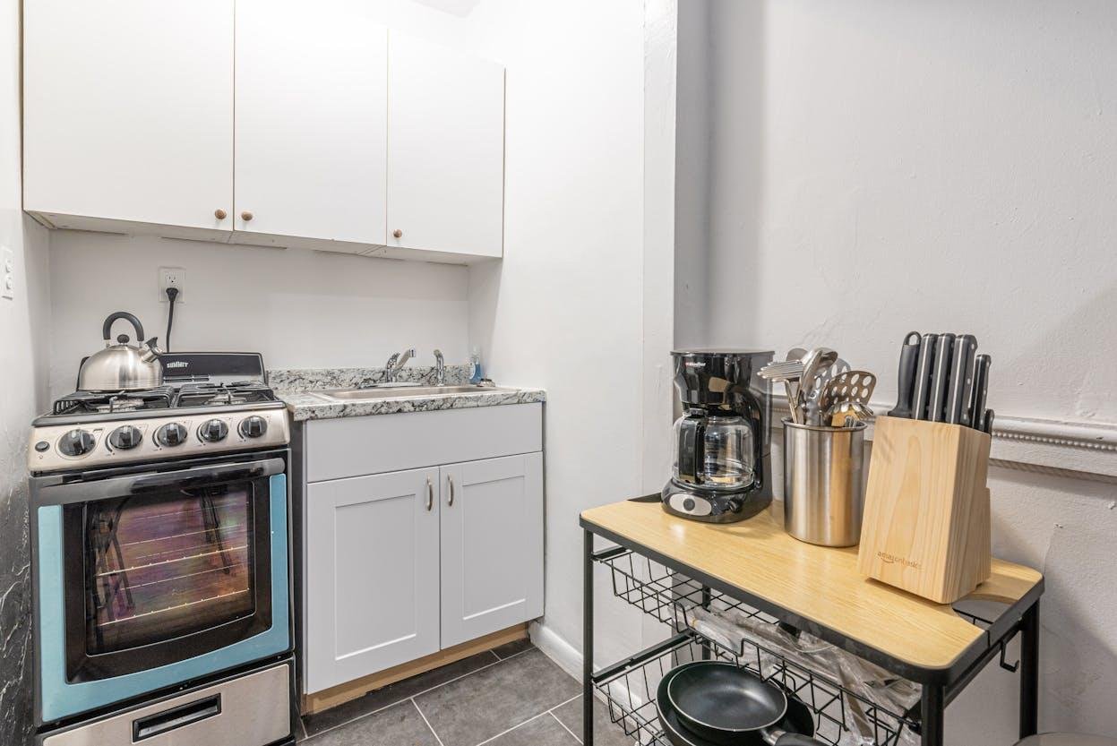 Furnished Studio in Lenox Hill Manhattan